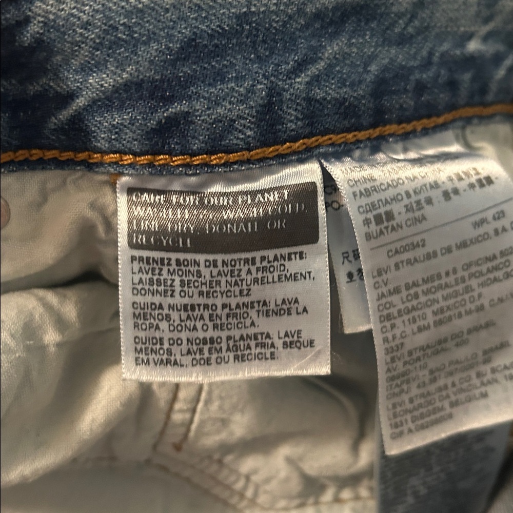 Levi’s 501 Distressed Women’s Jeans - Picture 7 of 10
